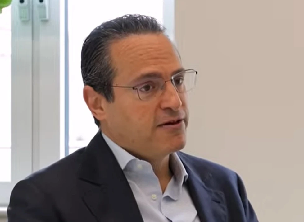 Wael-Sawan - FOTO - Norges Bank Investment Management-Youtube-Screenshot.webp - &Scaron;ef kompanije Shell upozorio: Evropa bi se već u aprilu mogla suočiti sa nesta&scaron;icom goriva